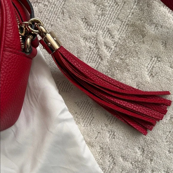Authentic Gucci Soho Disco Red Pebbled Leather Crossbody w/ Dust Bag - Picture 5 of 15